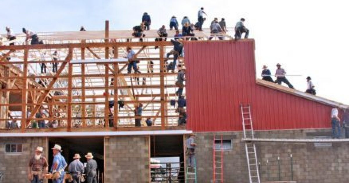 An Amish Barn Raising Ohio S Amish Country