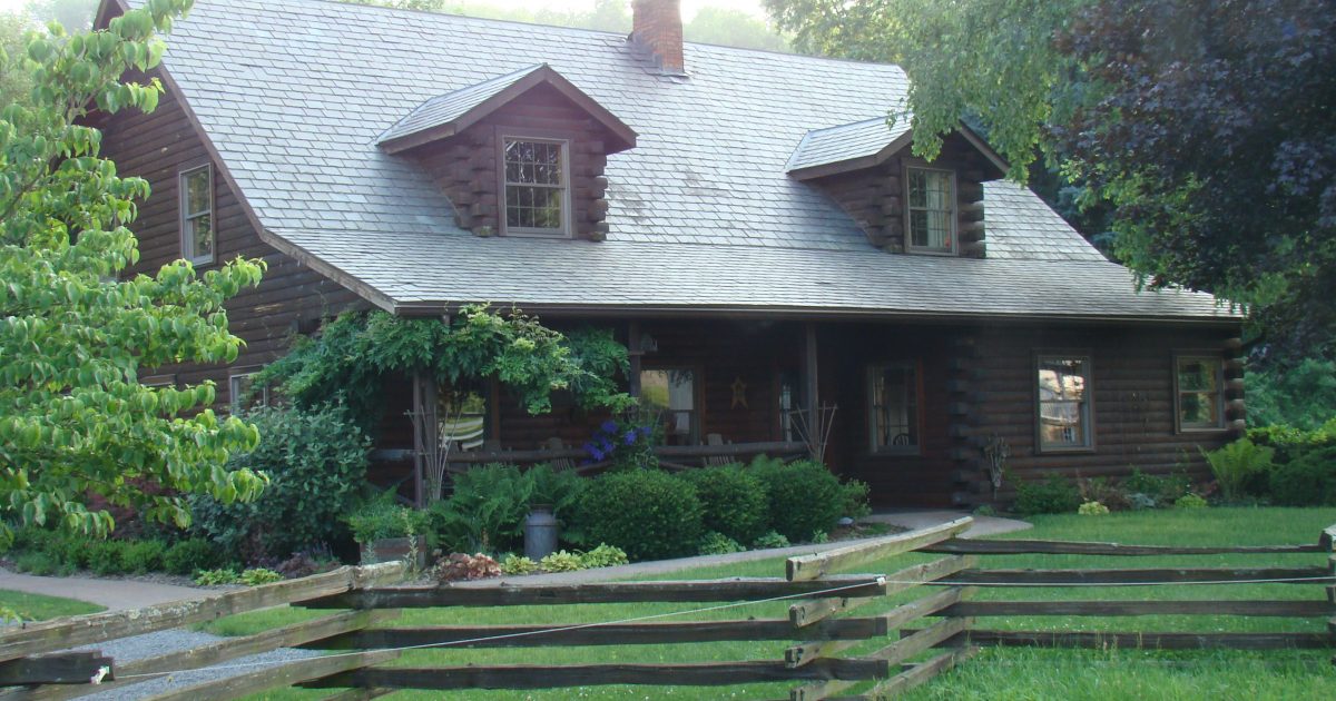 Mrs. Miller's Cabins | Ohio's Amish Country