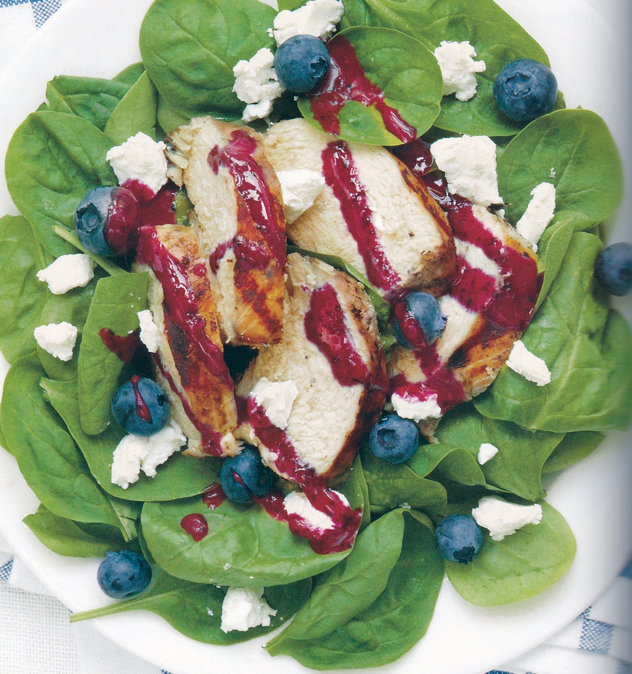 Blueberry Spinach Salad with Grilled Chicken